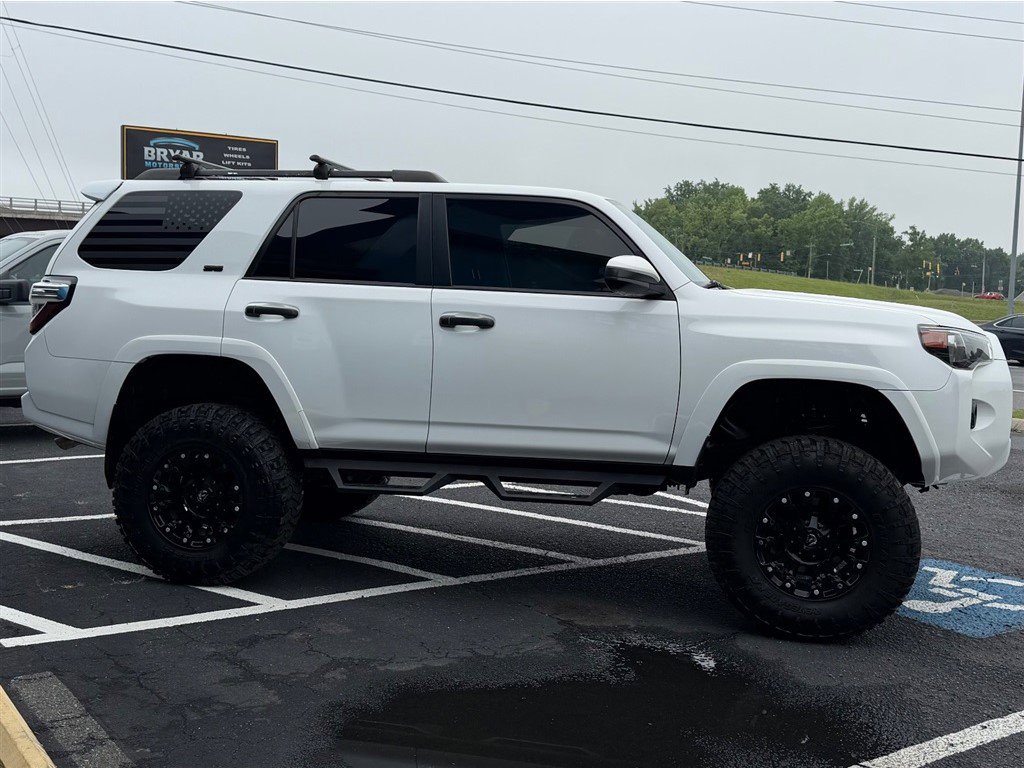 Used 2019 Toyota 4Runner SR5 RWD image 5