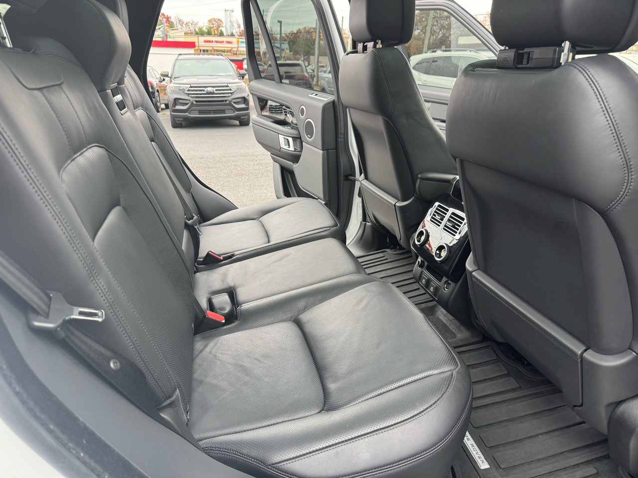 Used 2022 Land Rover Range Rover Westminster Edition image 19