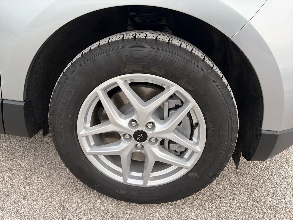 Used 2024 Ford Edge SEL w/ Convenience Package image 9