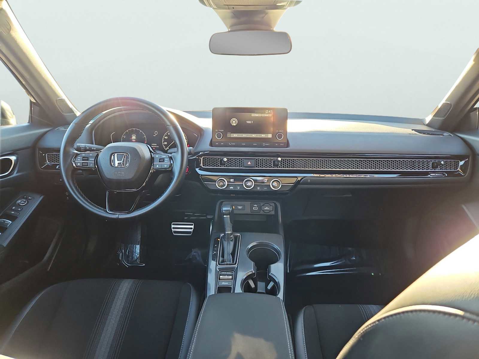 Used 2023 Honda Civic Sport image 3