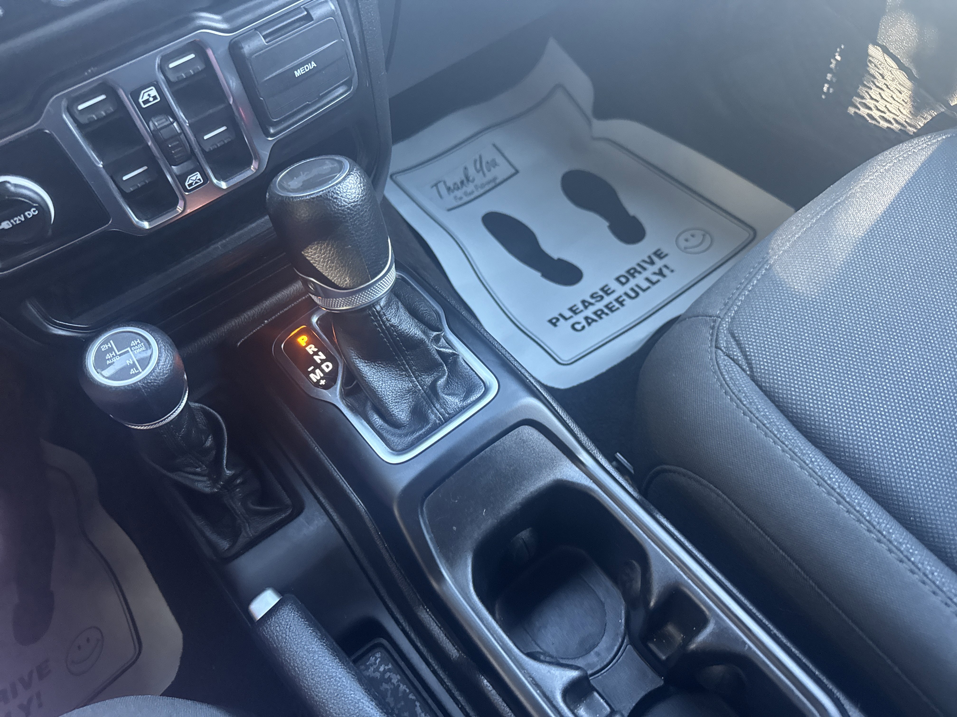 Used 2022 Jeep Wrangler Unlimited Sport image 23