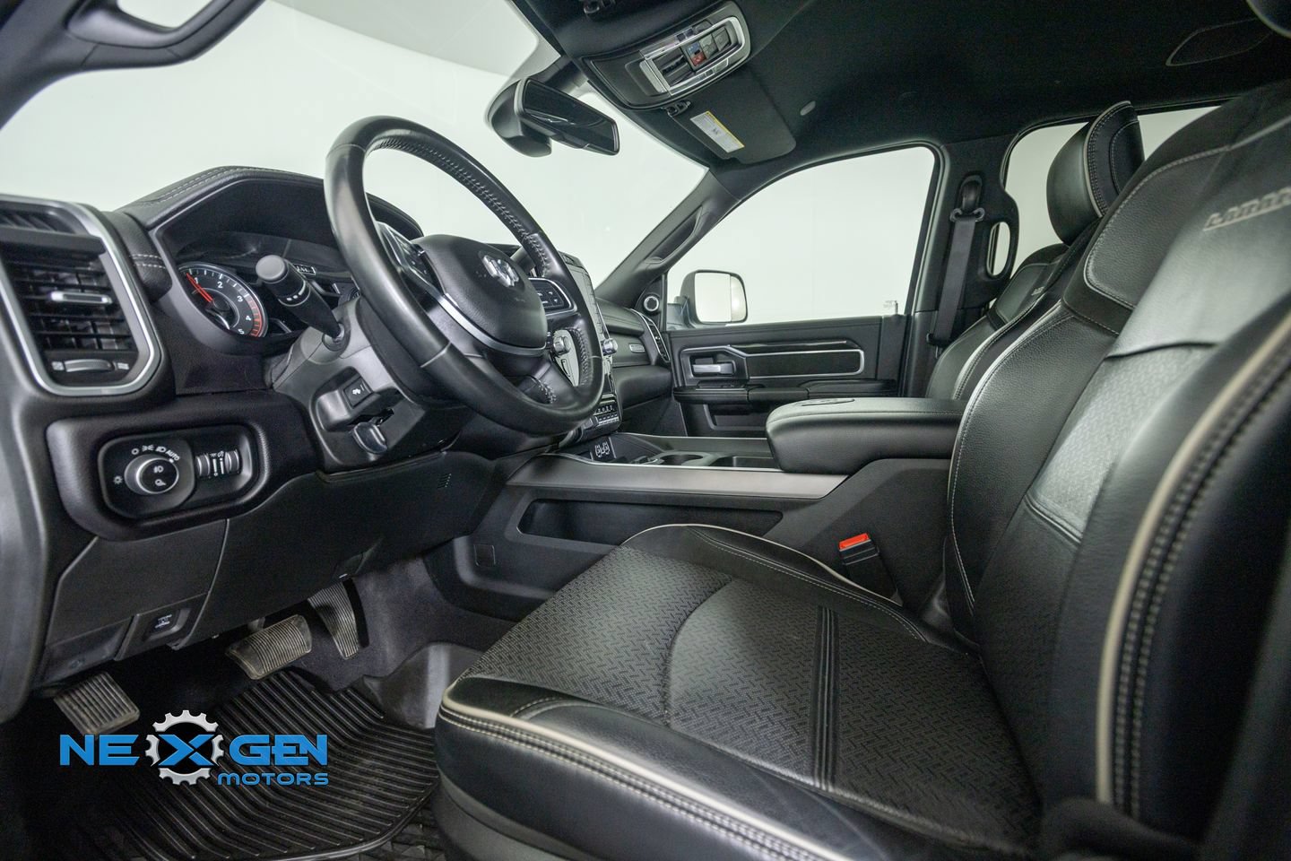 Used 2021 RAM 3500 Laramie AWD/4WD image 10