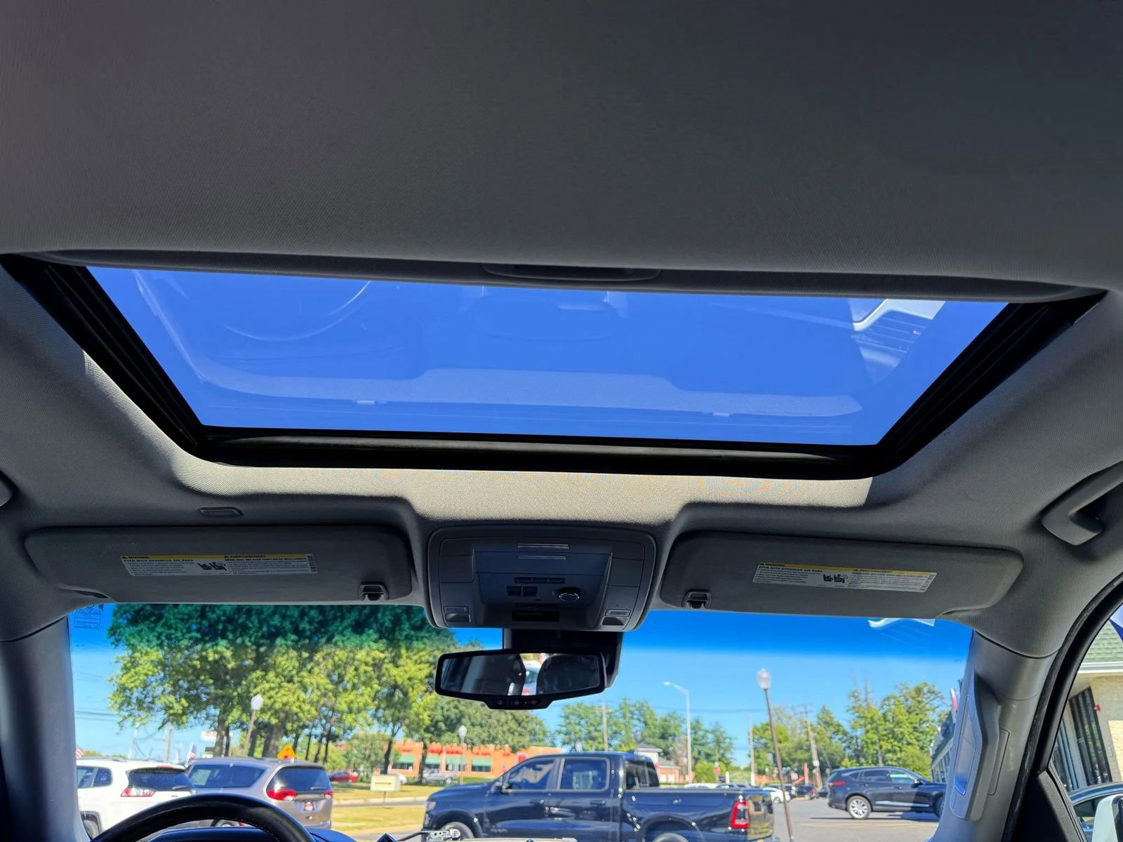 Used 2019 GMC Yukon XL SLT image 41