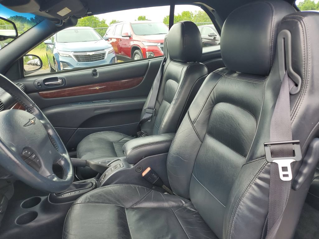 Used 2002 Chrysler Sebring Limited FWD image 5