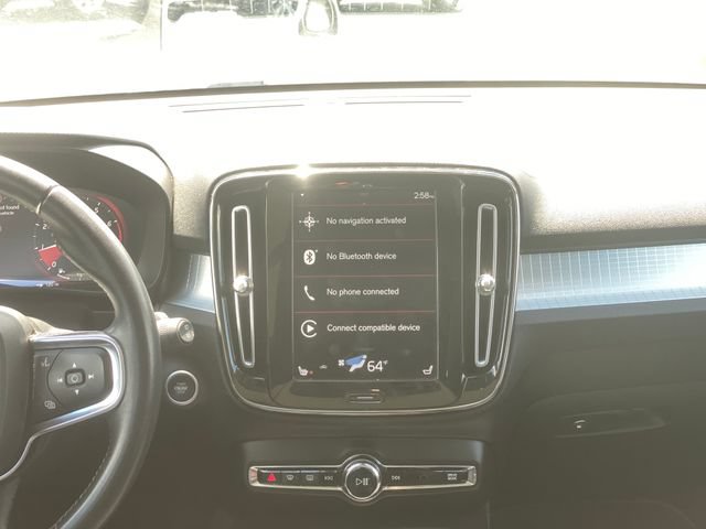 Used 2019 Volvo XC40 T5 Momentum AWD/4WD image 22
