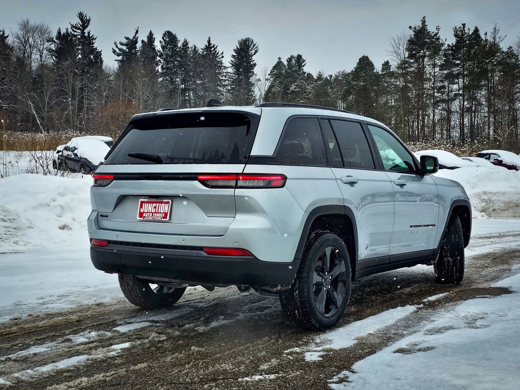 New 2026 Jeep Grand Cherokee Limited w/ Limited Altitude Package AWD/4WD image 3