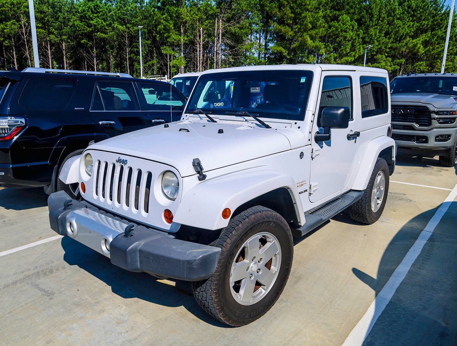 Used 2011 Jeep Wrangler Sahara w/ Dual Top Group