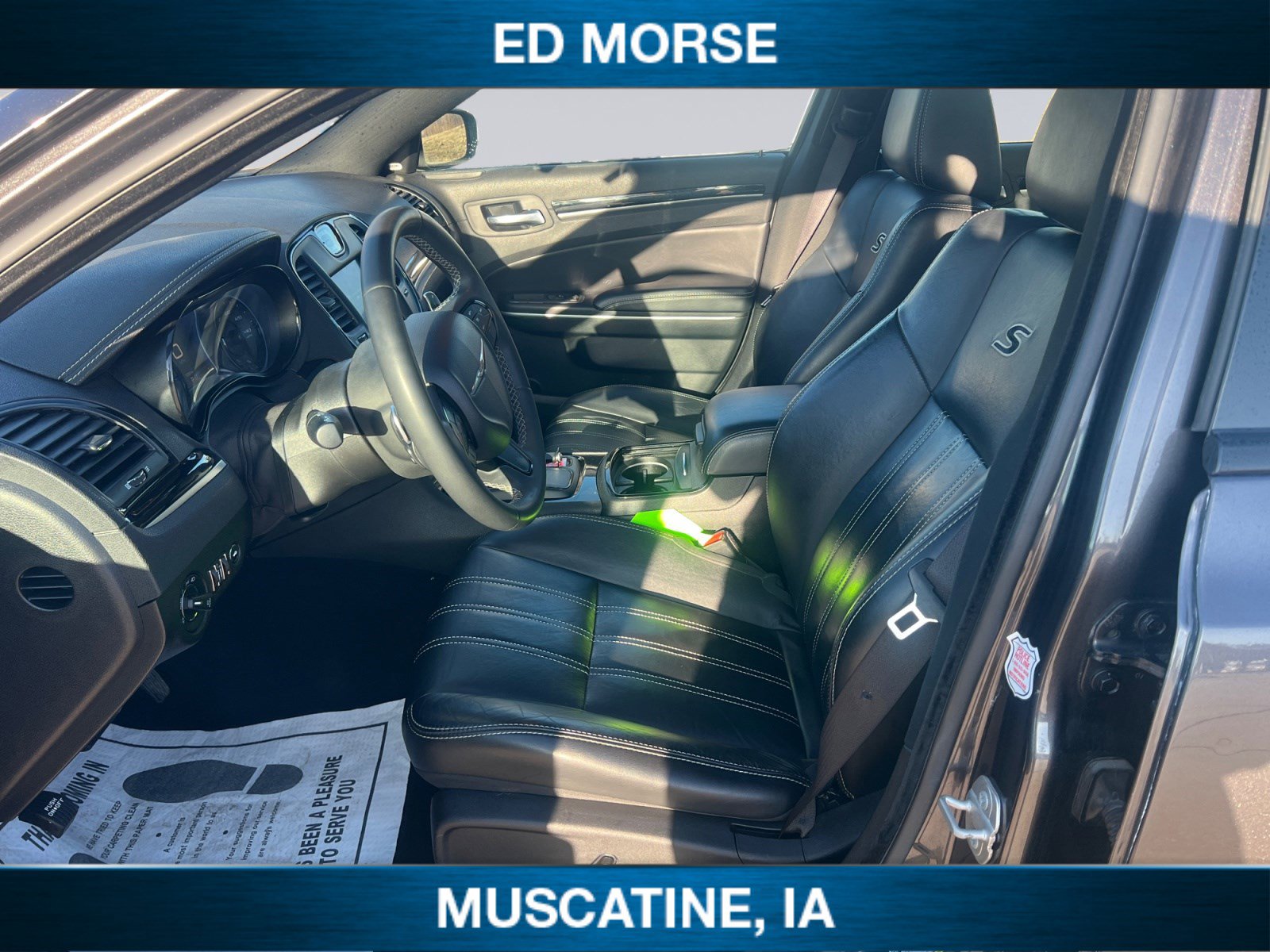 Used 2023 Chrysler 300 S image 9