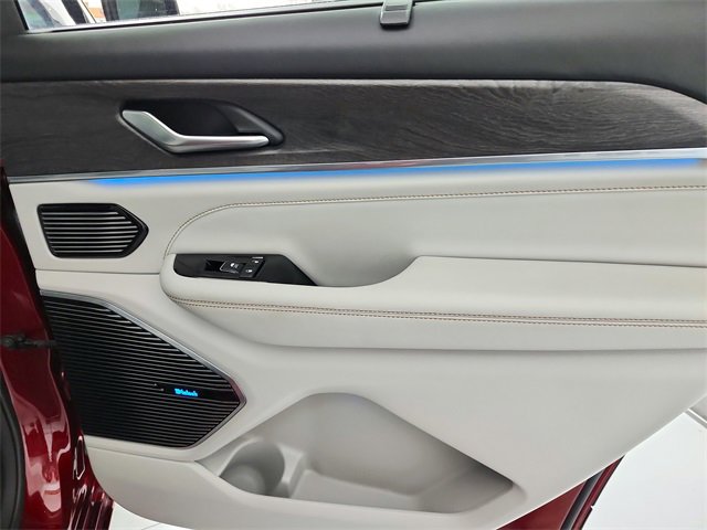 Used 2022 Jeep Grand Cherokee L Overland w/ Advanced Protech Group III image 53