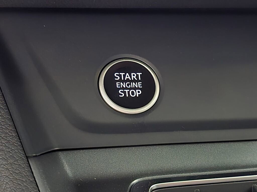 New 2025 Audi Q3 2.0T Premium image 27