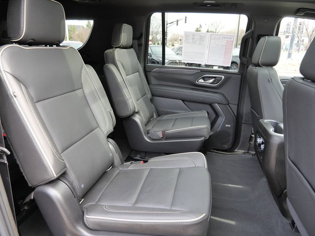 Used 2022 GMC Yukon XL SLT w/ SLT Premium Package image 24