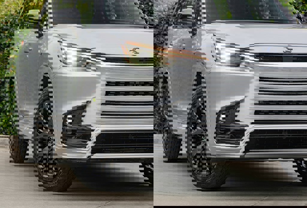 New 2026 Lexus TX 500h AWD image 4