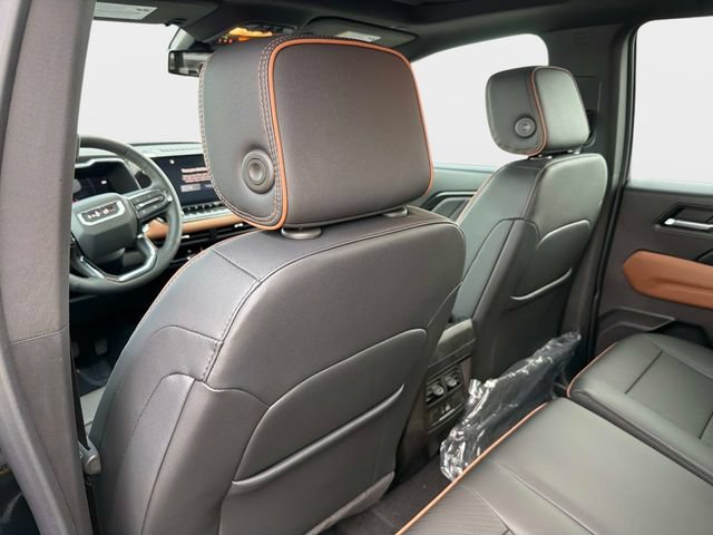 New 2026 GMC Canyon AT4 w/ Technology Plus Package AWD/4WD image 13