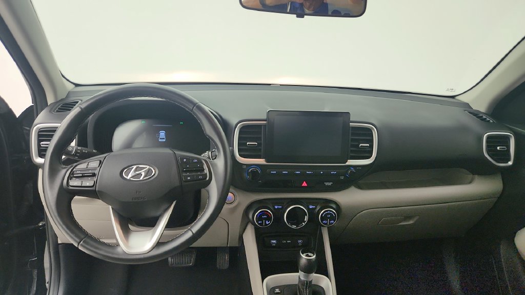 Used 2025 Hyundai Venue SEL FWD image 20