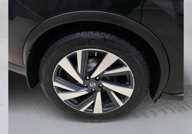 Used 2017 Nissan Murano Platinum w/ Platinum Technology Package AWD/4WD image 18