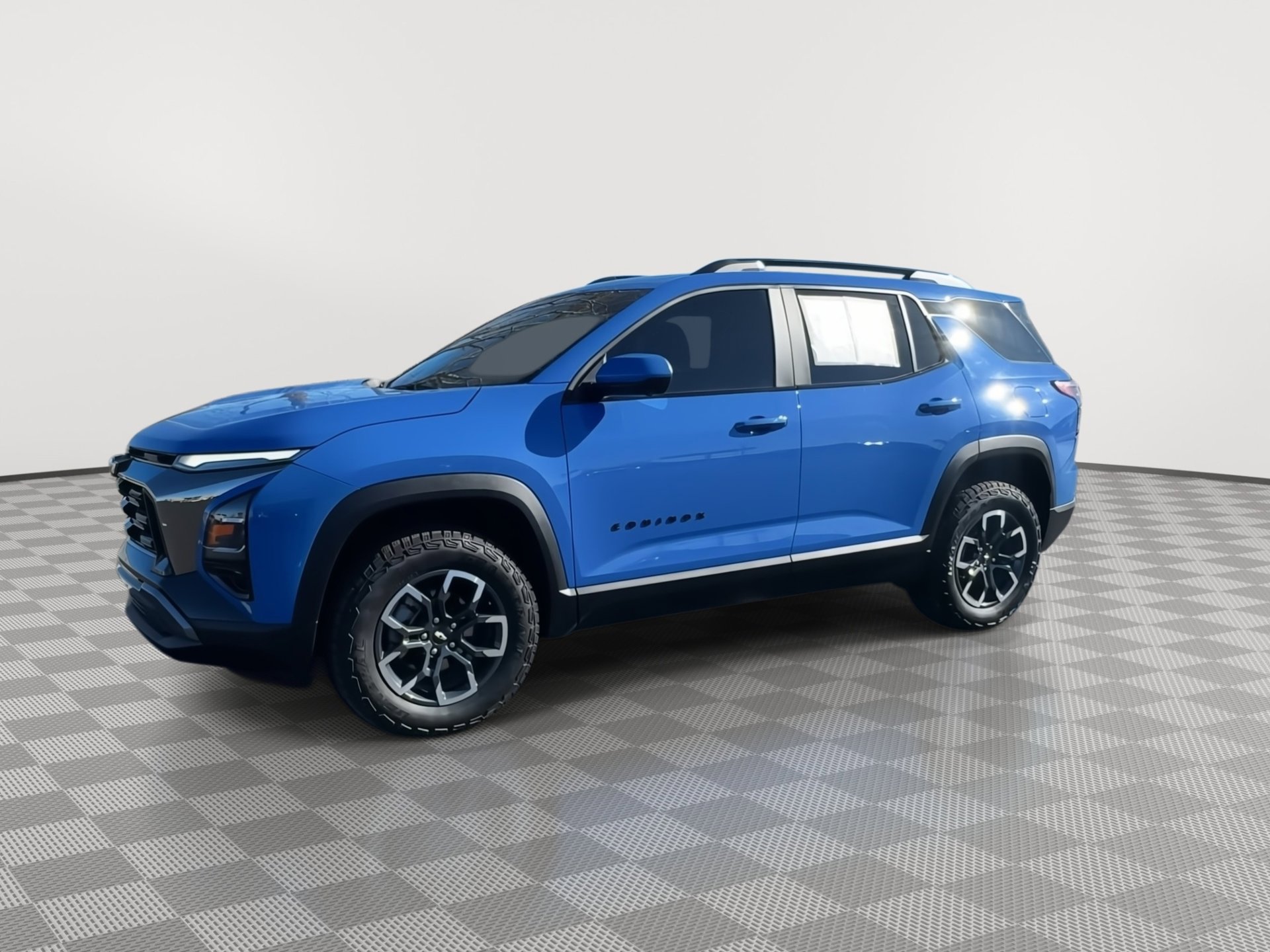 Used 2025 Chevrolet Equinox ACTIV w/ Safety and Technology Package image 5