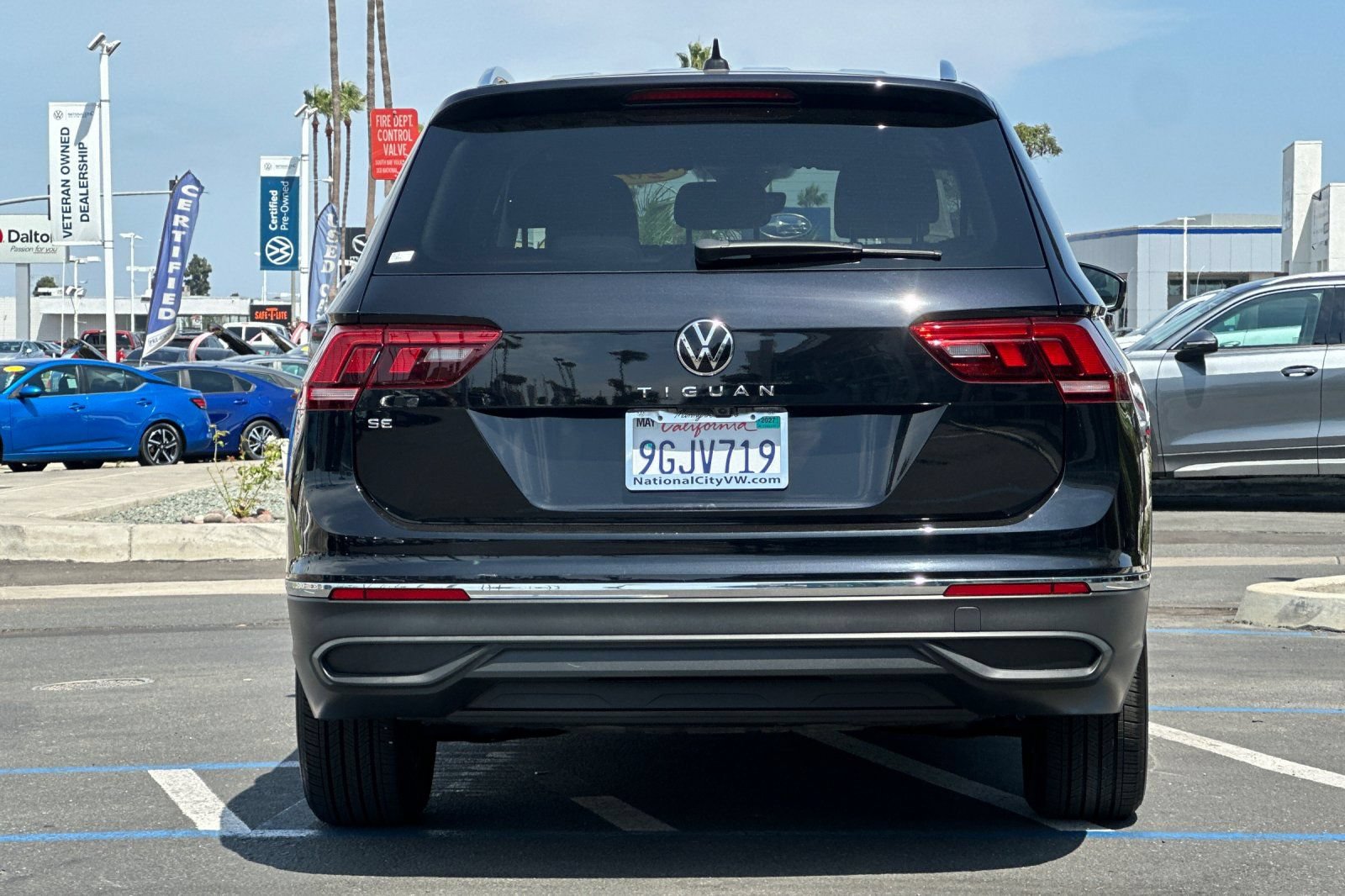 Used 2023 Volkswagen Tiguan SE FWD image 6