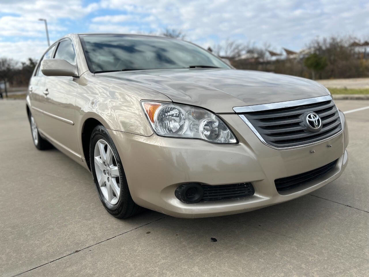 Used 2008 Toyota Avalon XL image 4