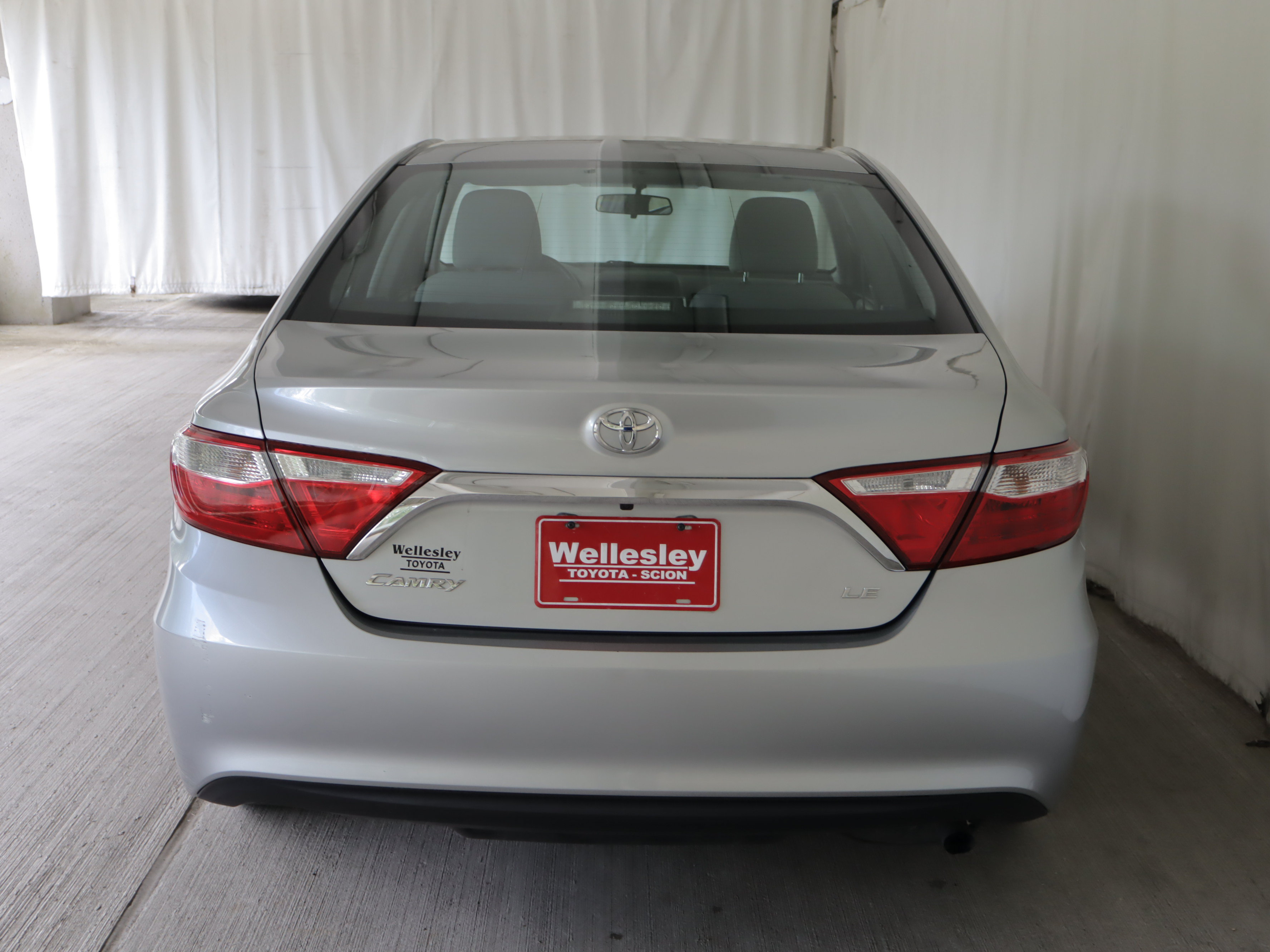 Used 2015 Toyota Camry LE FWD image 24
