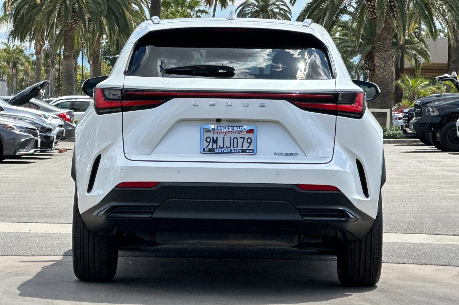 Used 2025 Lexus NX 250 FWD image 5