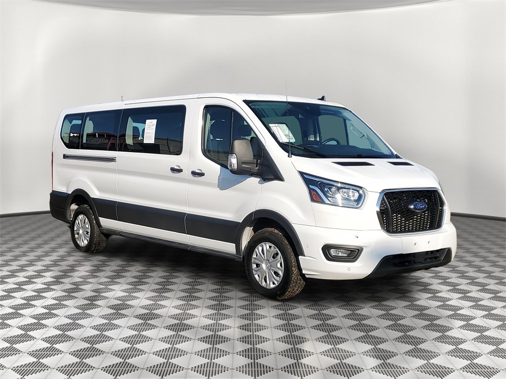 Used 2023 Ford Transit 350 XLT image 2