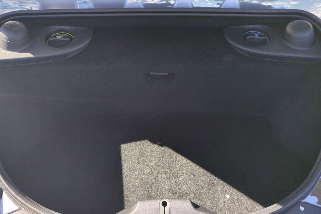 Used 2018 Porsche 718 Boxster image 28