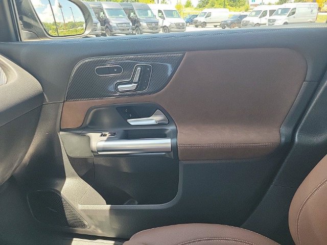 Used 2025 Mercedes-Benz GLA 35 AMG 4MATIC image 30