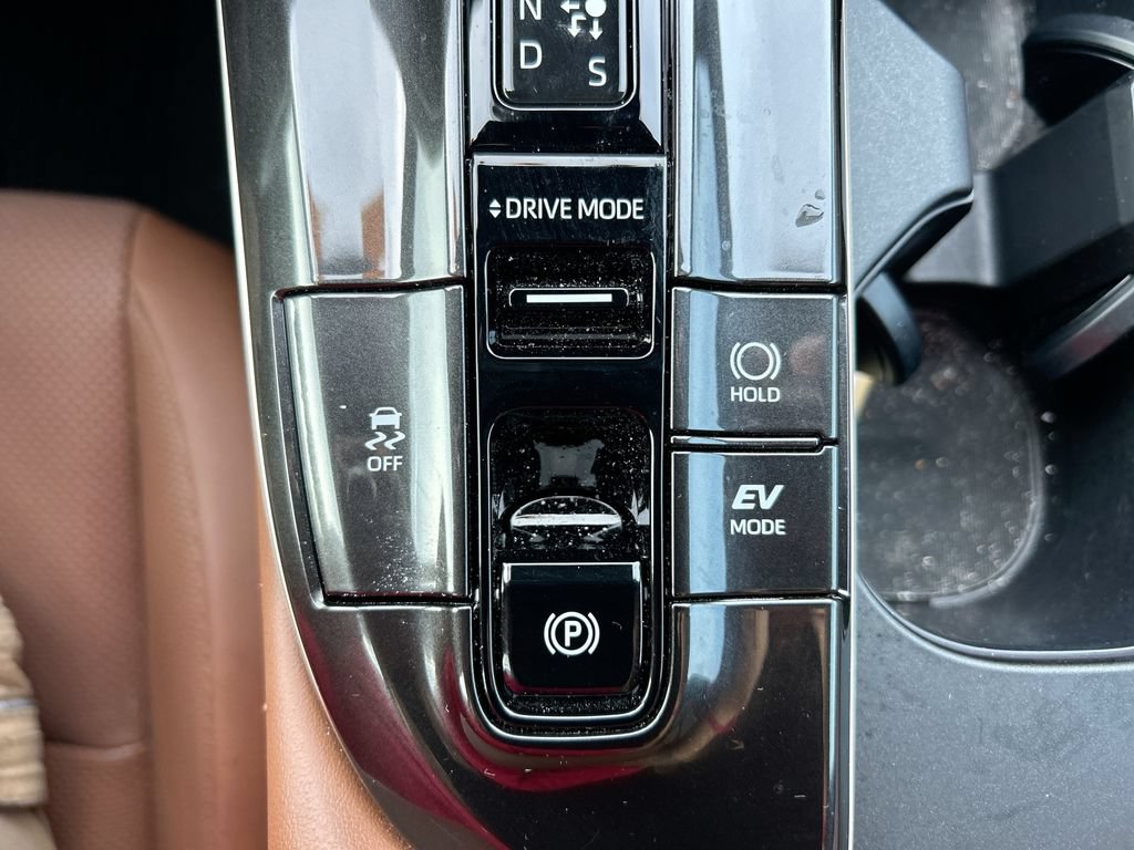 Certified 2026 Toyota Crown Signia AWD/4WD image 35