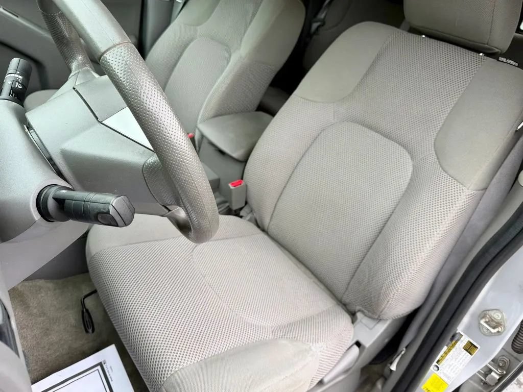 Used 2018 Nissan Frontier SV AWD/4WD image 11