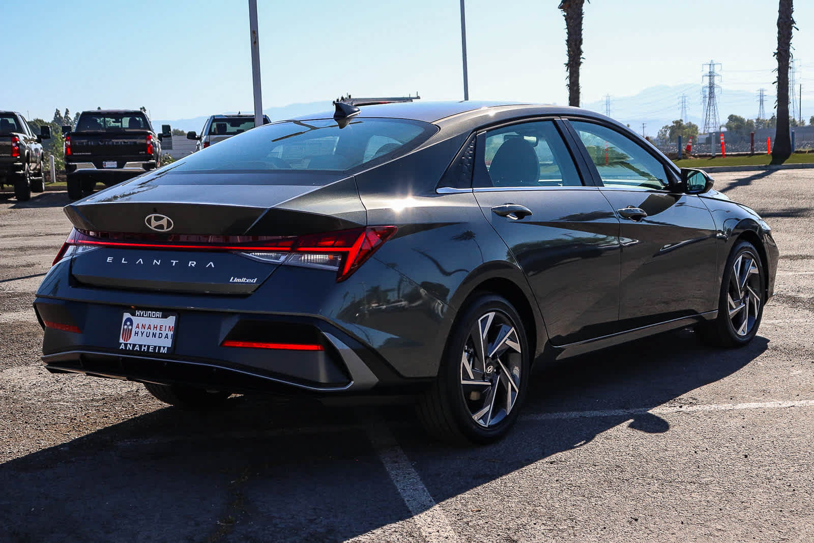 New 2026 Hyundai Elantra Limited FWD image 7