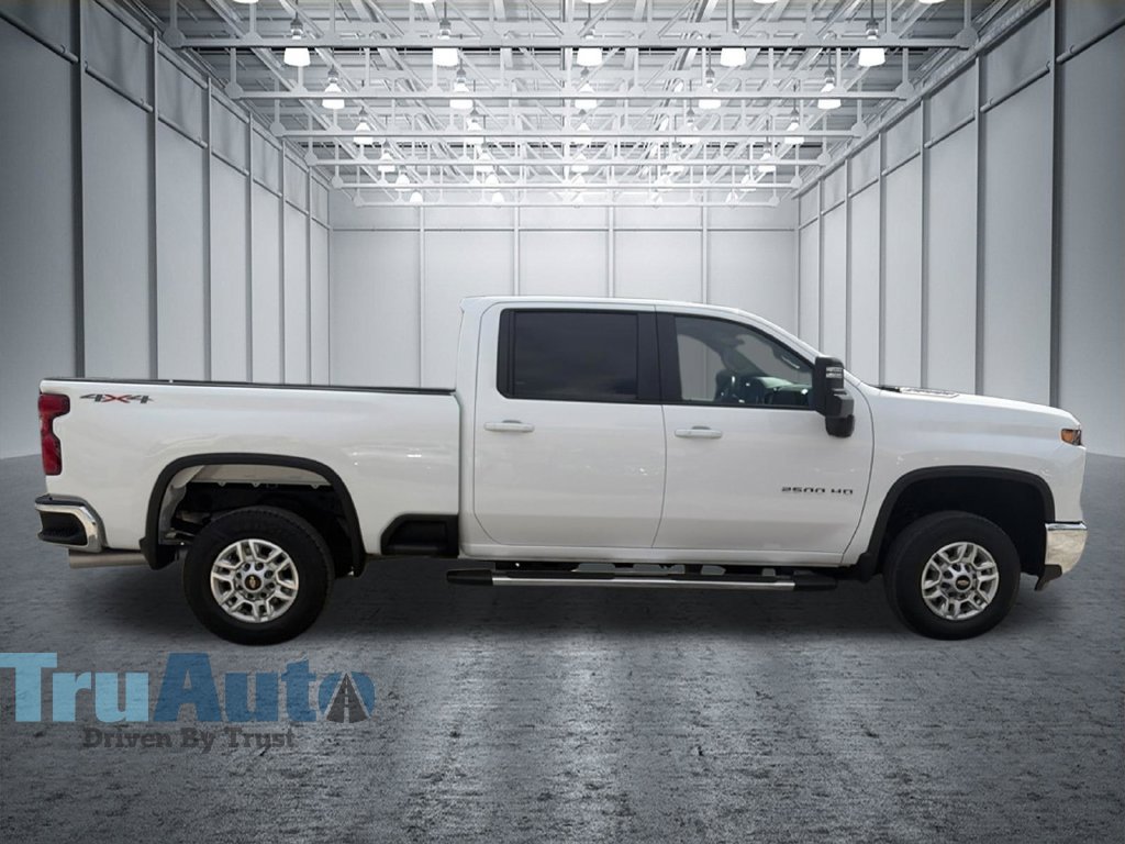 Used 2025 Chevrolet Silverado 2500 LT w/ Convenience Package AWD/4WD image 9