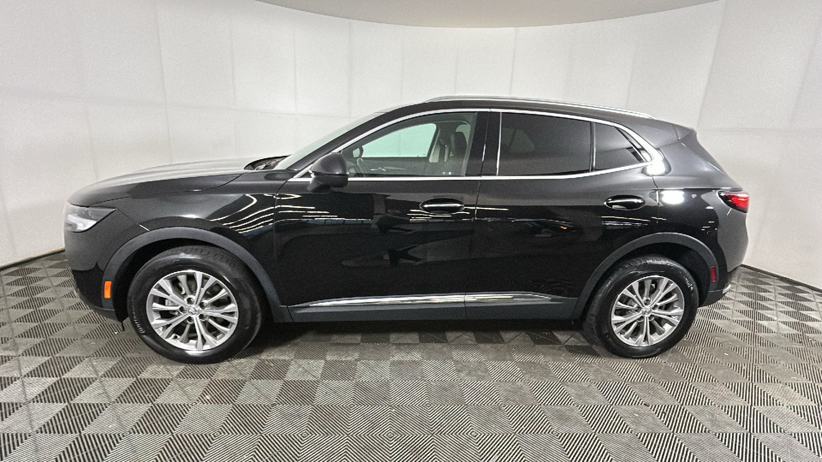 Used 2023 Buick Envision Preferred AWD/4WD image 6