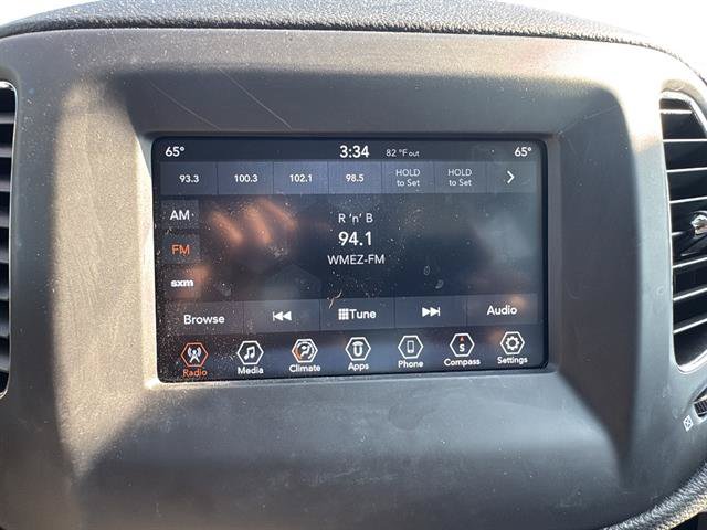 Used 2019 Jeep Compass Latitude w/ Popular Equipment Group FWD image 19