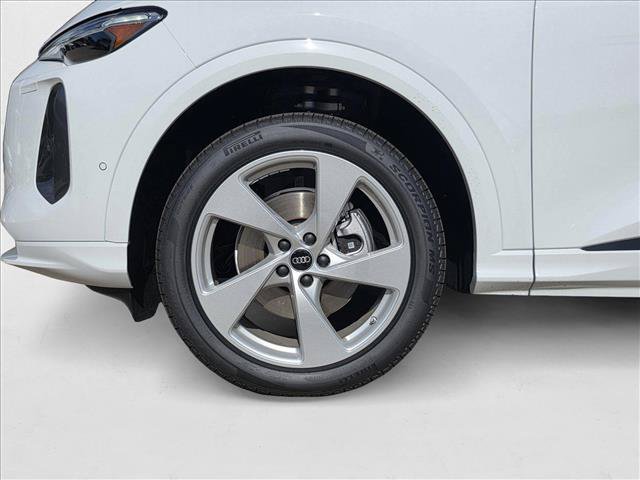 New 2025 Audi Q5 Premium Plus w/ Premium Plus AWD/4WD image 9