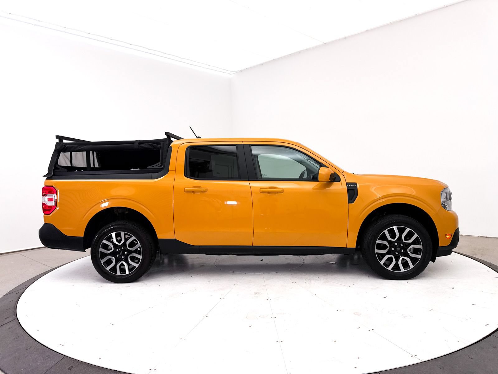 Used 2023 Ford Maverick Lariat w/ Lariat Luxury Package FWD image 40