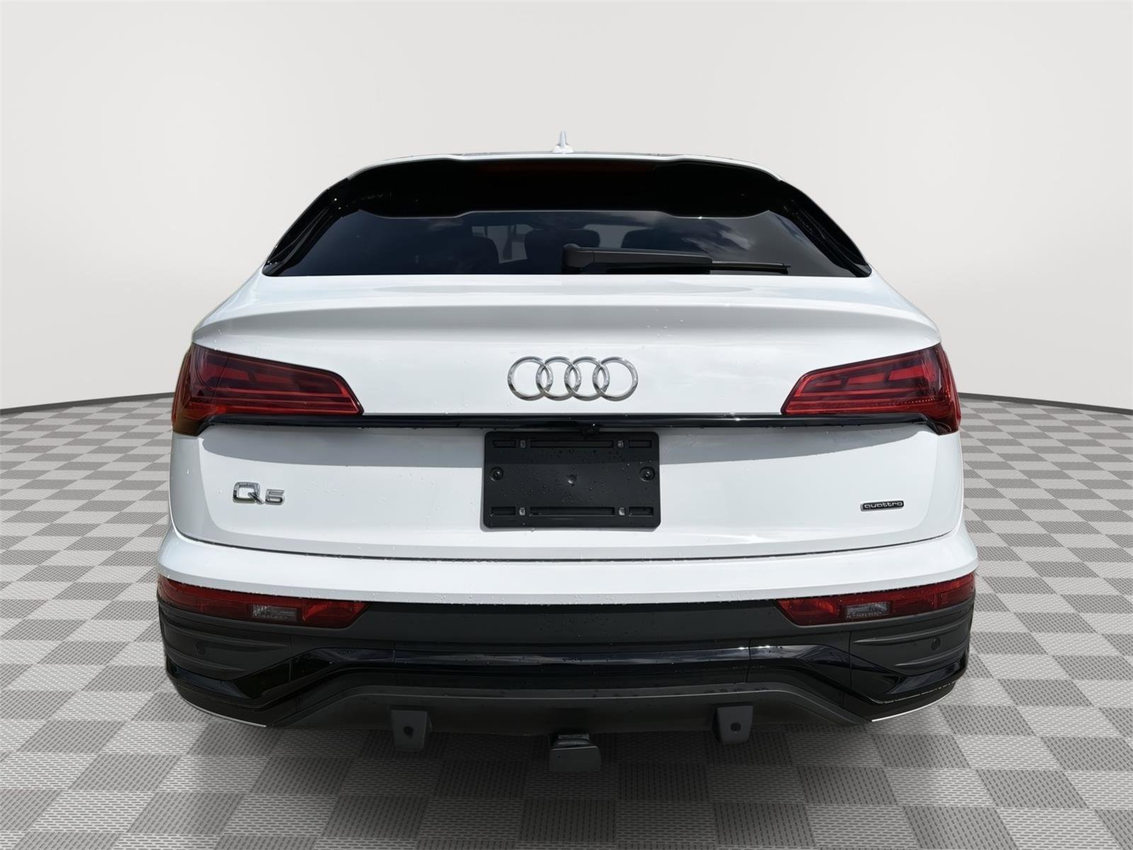 Used 2023 Audi Q5 2.0T Premium Plus w/ Premium Plus Package image 4