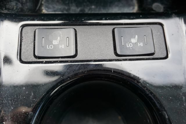 Used 2022 Toyota Prius XLE w/ Advanced Technology Package FWD image 19