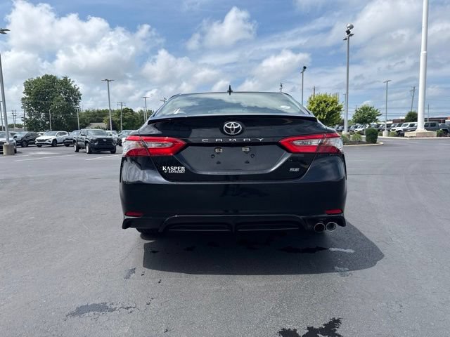Used 2019 Toyota Camry SE FWD image 6