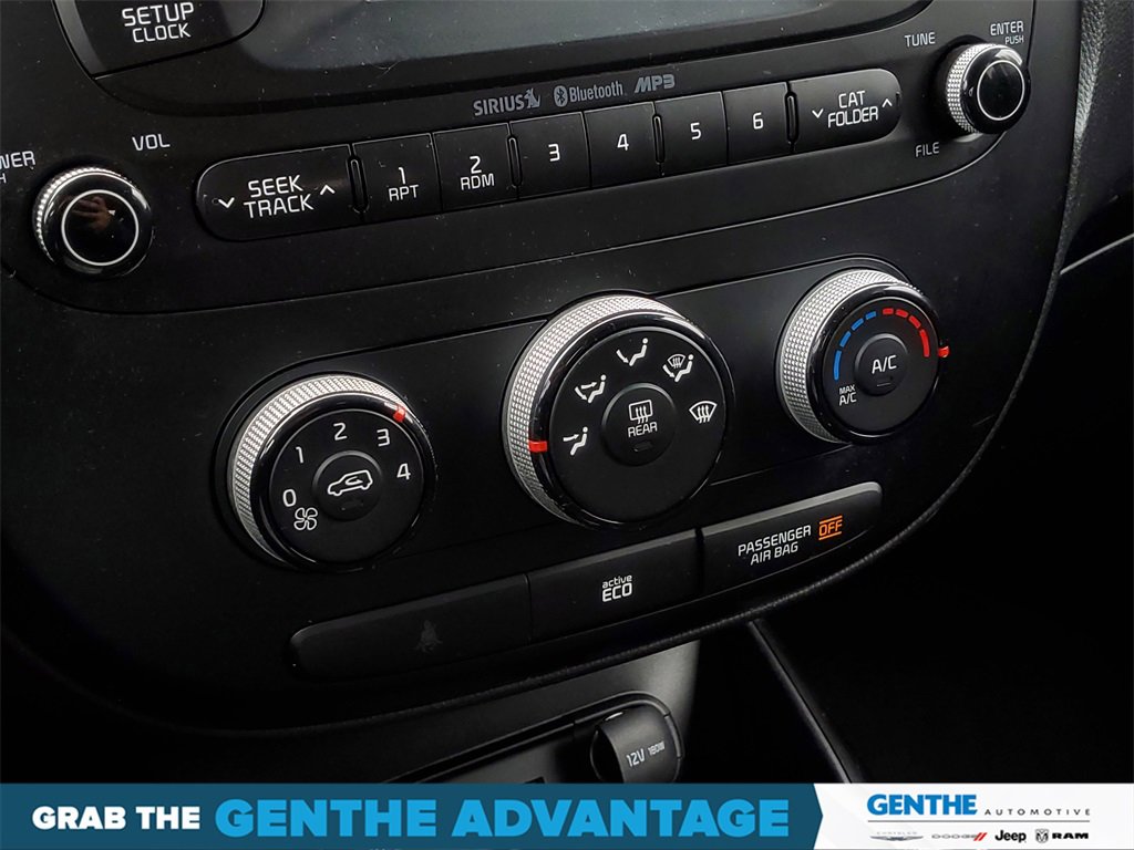 Used 2015 Kia Soul + image 19