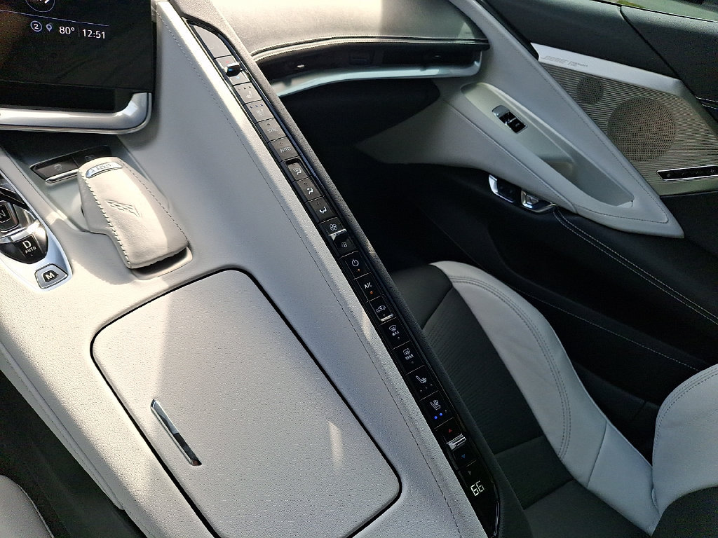 Used 2022 Chevrolet Corvette Stingray Preferred Cpe w/ Z51 Performance Package RWD image 16