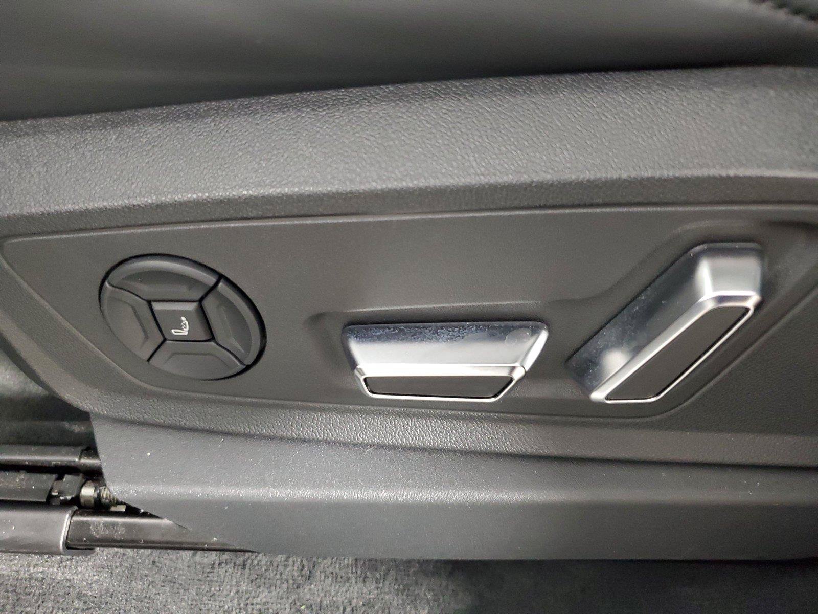Certified 2024 Audi Q8 e-tron Prestige w/ Prestige Package AWD/4WD image 18