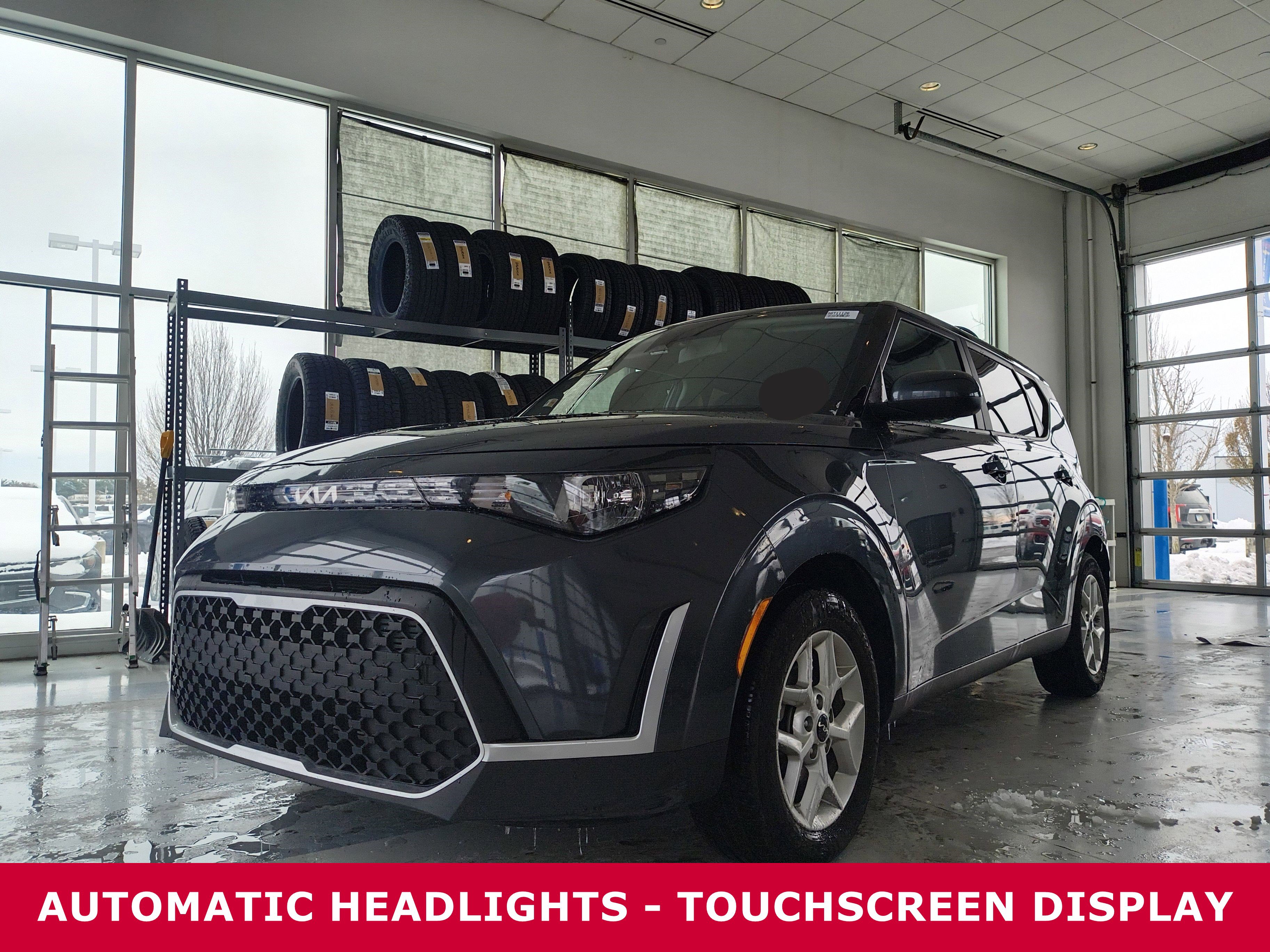 Used 2024 Kia Soul LX w/ Option Group 015 image 2