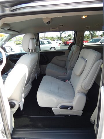 Used 2011 Dodge Grand Caravan Mainstreet w/ PWR Convenience Group FWD image 40