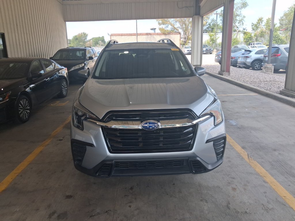 Used 2025 Subaru Ascent Premium AWD/4WD image 5
