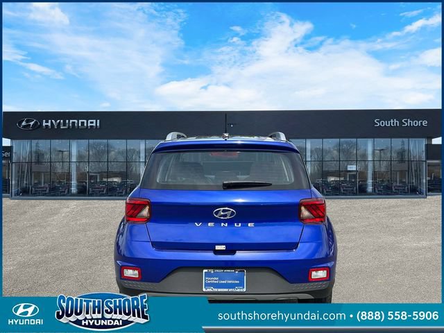 Certified 2025 Hyundai Venue SEL FWD image 7