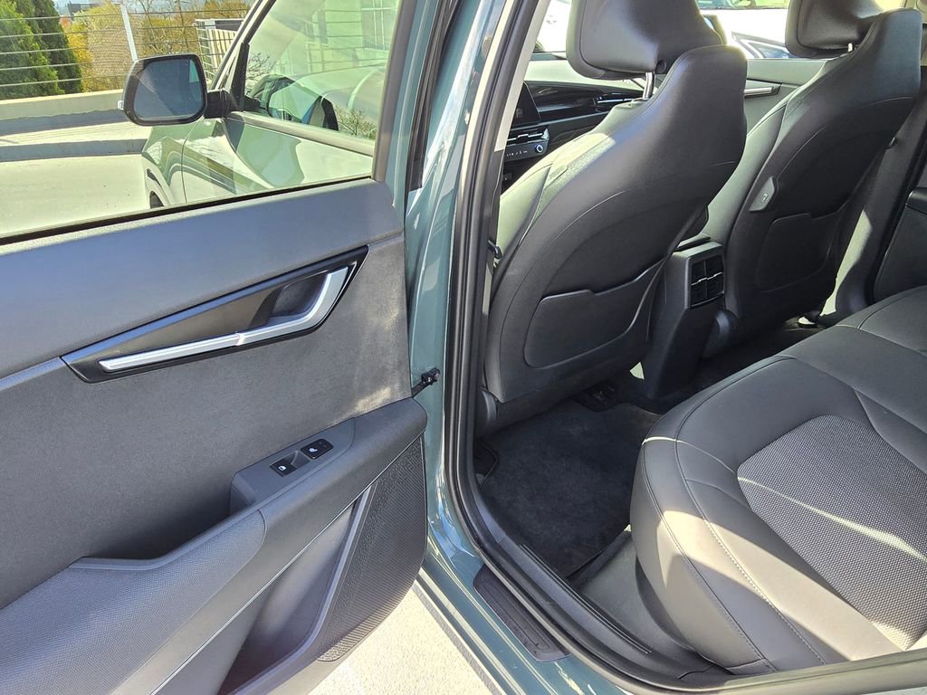 Used 2023 Kia Niro Wind w/ Wind Preserve Package FWD image 17