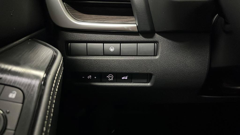 New 2026 Nissan Rogue Platinum AWD/4WD image 32