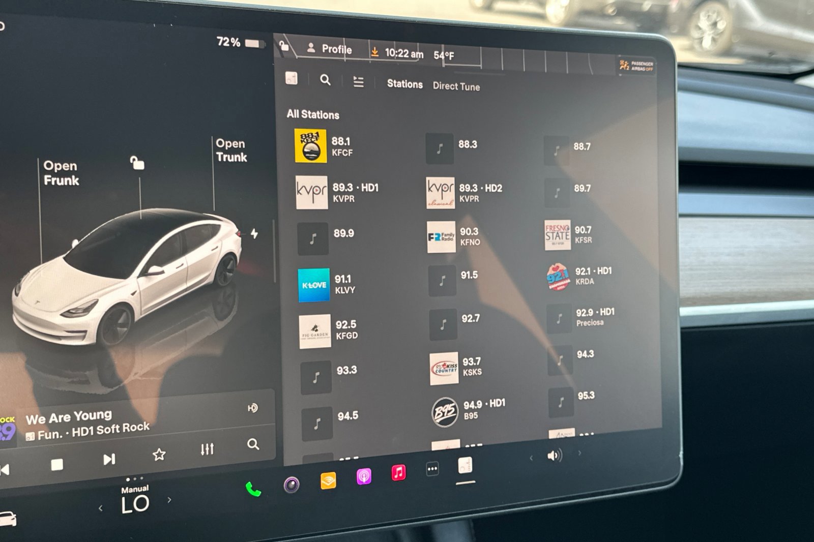 Used 2023 Tesla Model 3 Standard Range image 17