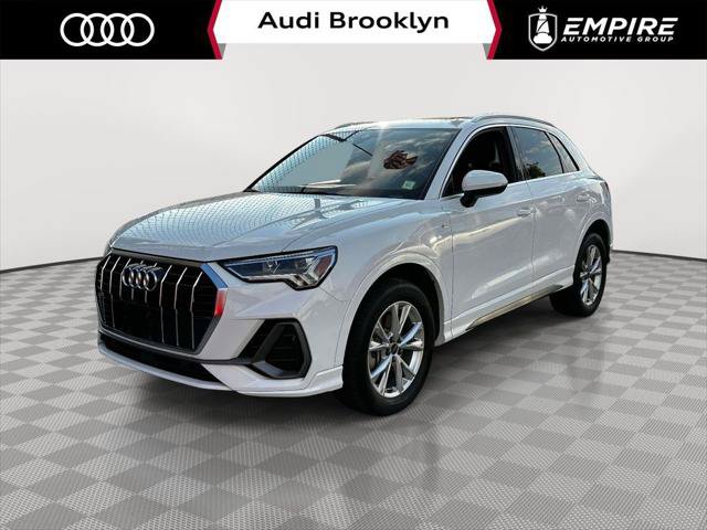 Used 2024 Audi Q3 2.0T Premium w/ Convenience Package AWD/4WD image 1