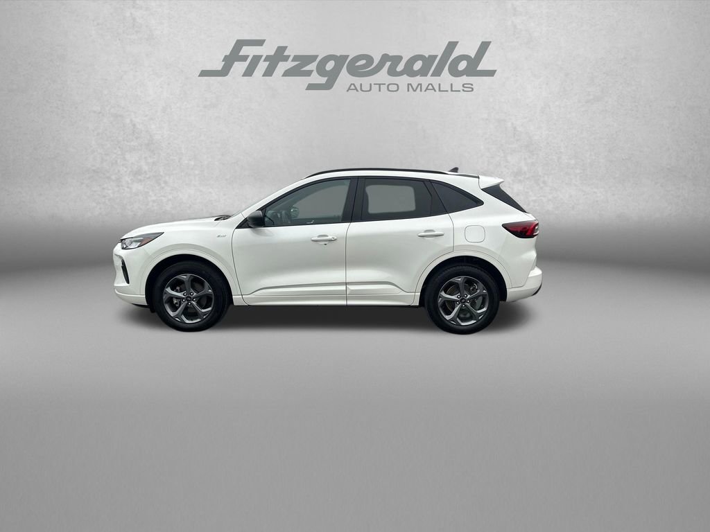 Used 2024 Ford Escape ST-Line w/ Tech Pack #1 AWD/4WD image 4